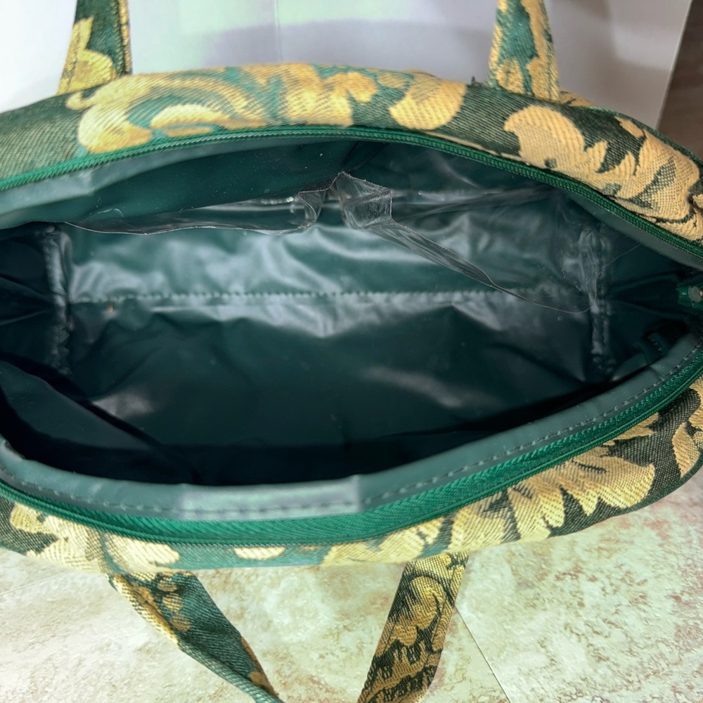Vintage makeup or travel bag - Picture 11 of 14
